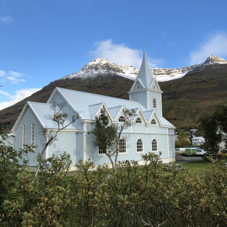 Chiesa di Seydisfjordur Islanda