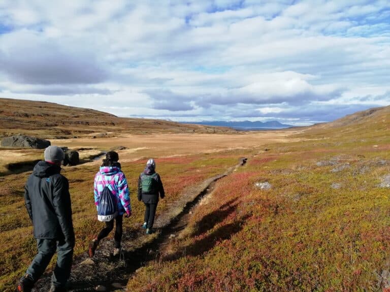 Trekking a Seydisfjordur Islanda